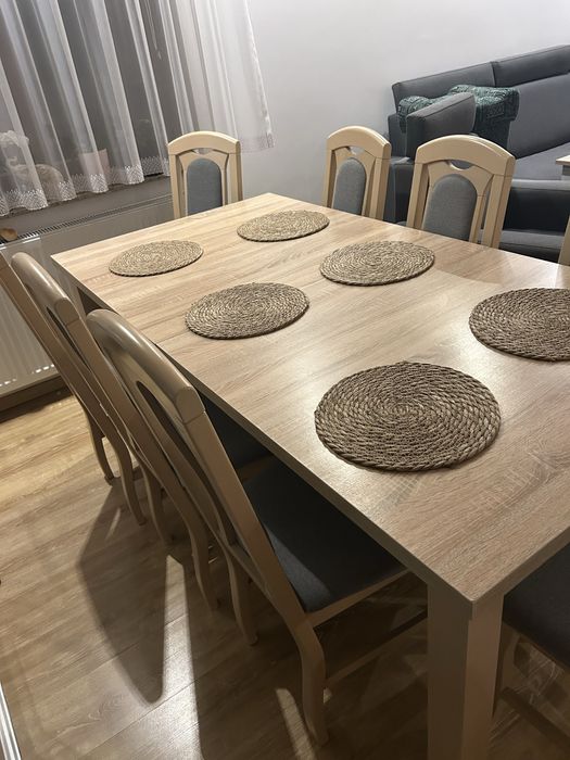 Rozkladany stol z 6 krzeslami