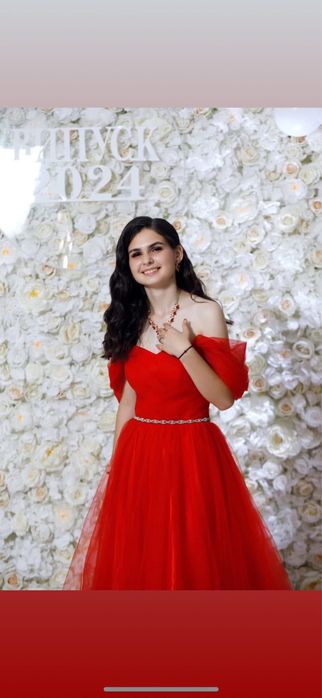 Випускна сукня , випускне плаття