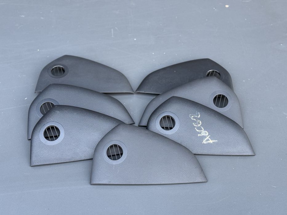 Кришка в торпеду Ауді А6 С6 накладка бокова Audi A6 C6 авторозборка