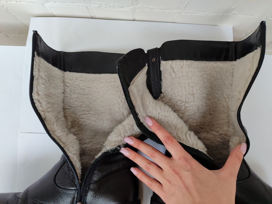 Сапожки жіночі, шкіряні. 38 розмір. Зимове взуття, черевики, чоботи.