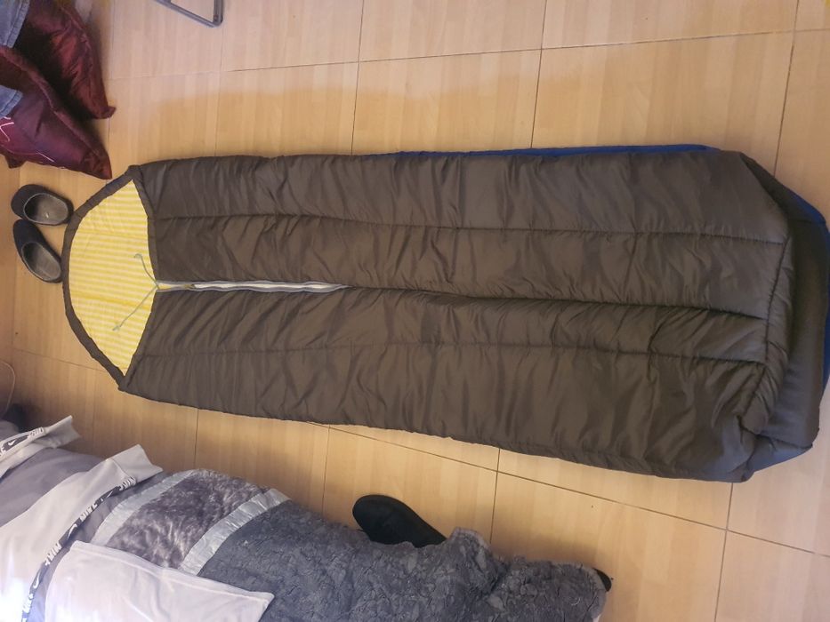2 Sacos cama azul e castanho