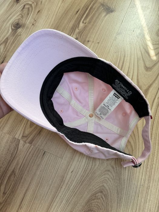 Czapka Levis levi’s z daszkiem używana różowa