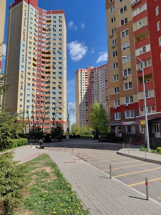 Продаж однокімн квартири вул. Самійла Кішки 5 /Голосіївський р-н / метро Іподром 7хв / ВДНГ / Ліко Град