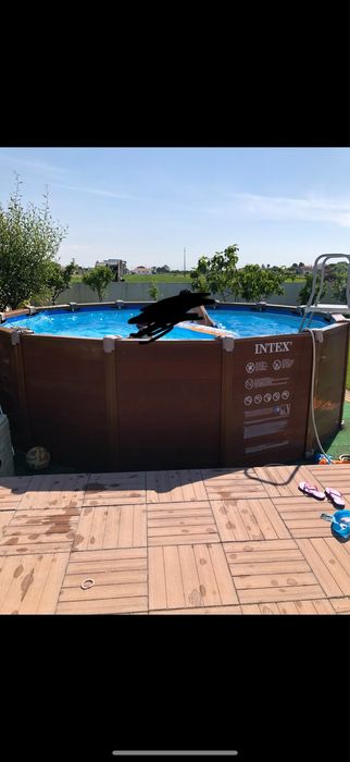 Piscina Intex grande
