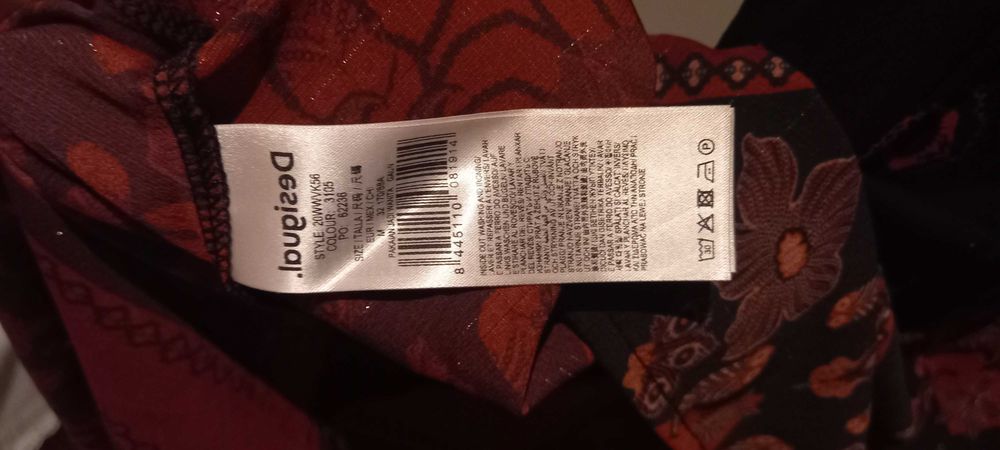 Vestido preto e vermelho, assimétrico - M - Desigual