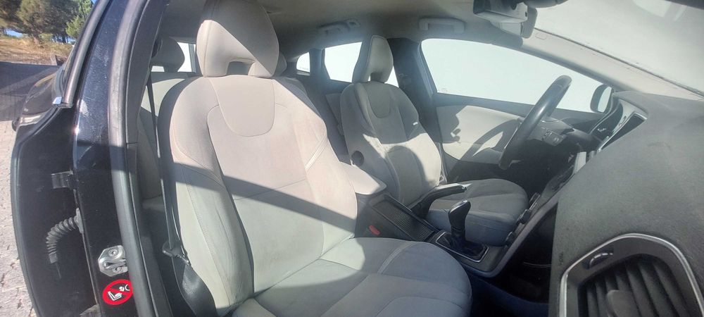 Volvo V40 1.6 D2 Momentum- 2014