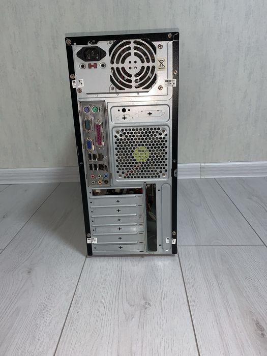Системний блок ( робочий ), ( без відео карти).