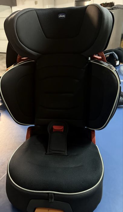 Cadeira Auto Chicco Fold&Go i-Size (100–150 cm) – Isofix – Excelente Estado