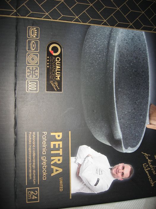 NOWA Patelnia głęboka 24cm AMBITION PETRA