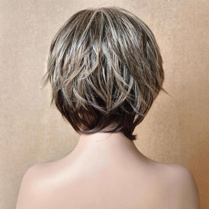 Krótka Kręcona Peruka Pixie Brąz Z Blond Pasemkami