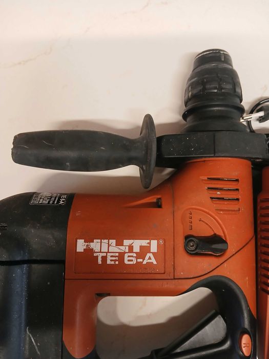 Máquina Hilti  TE 6-A + Carregador