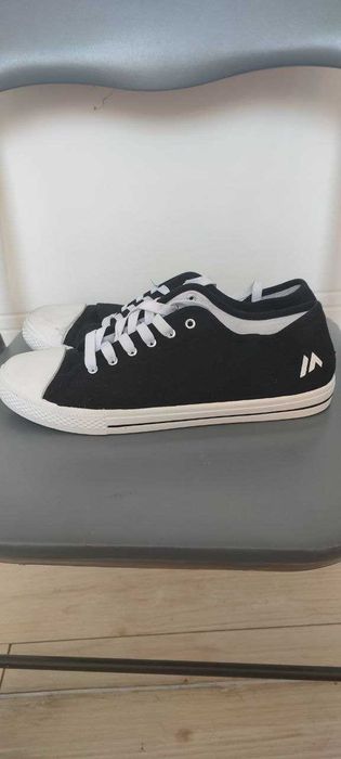 trampki męskie bialo-czarne, rozmiar 42, używane