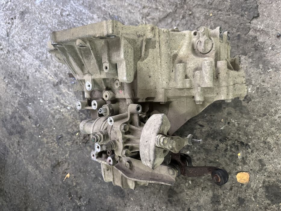 Продам МКПП Toyota Corolla (e12), 1.6, 2005 г.в.