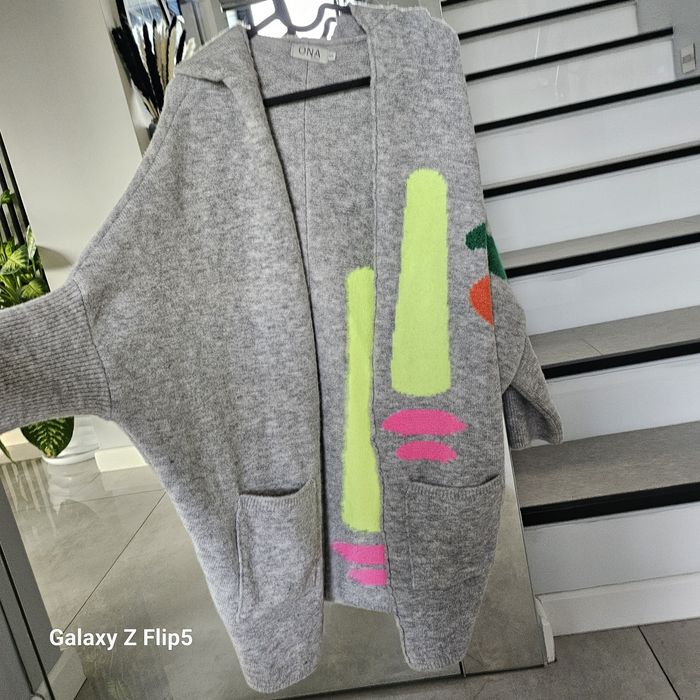 Piękny ciepły sweter s