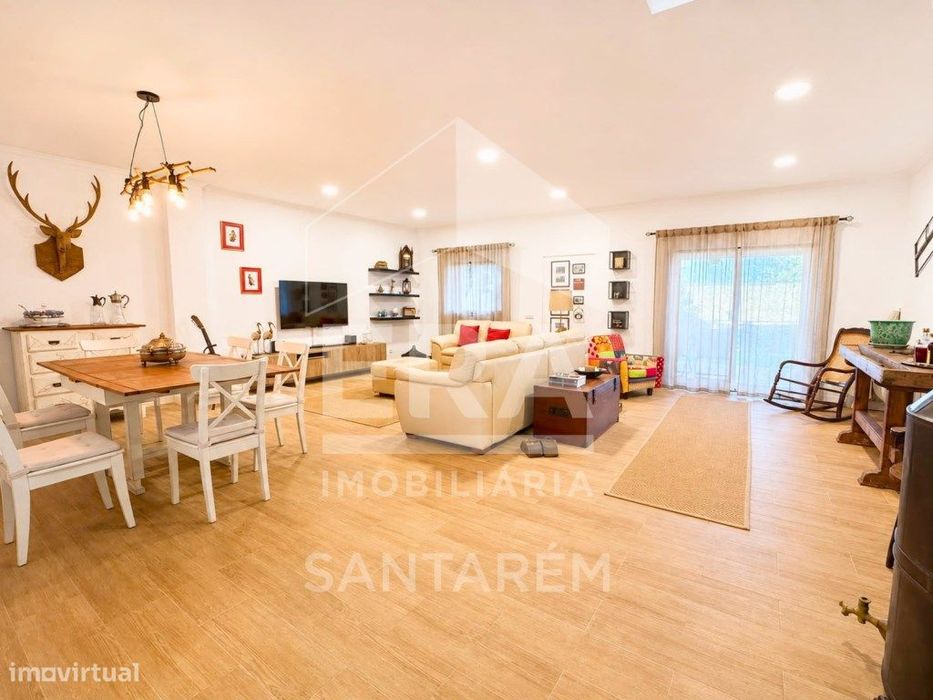 Moradia inserida num lote de 567,30 m²