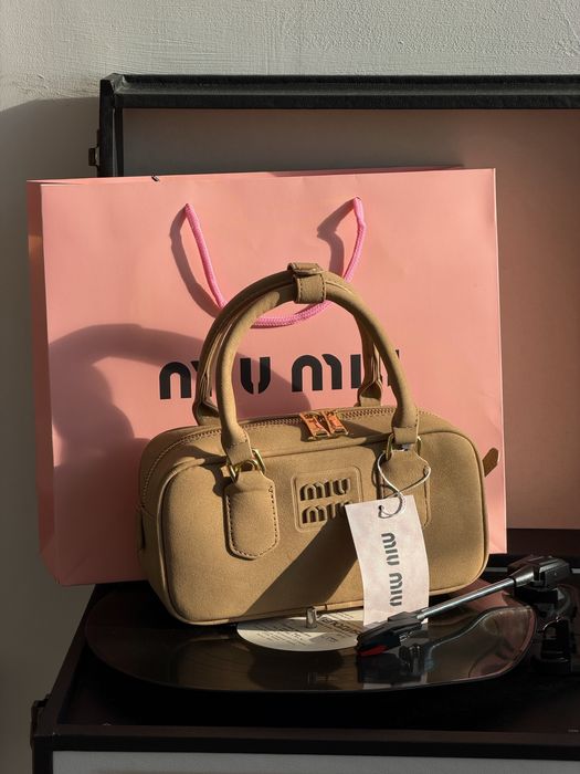 Сумка Miu Miu Arcadie в кольорах замшева Premium якості