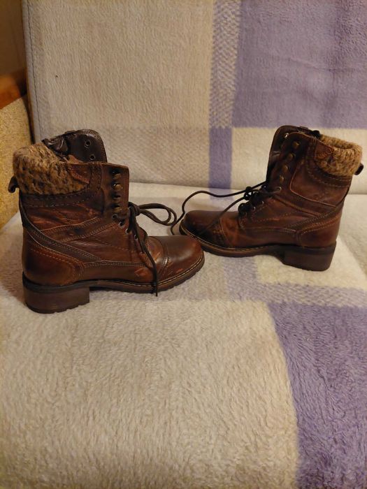 Buty górskie, damskie.