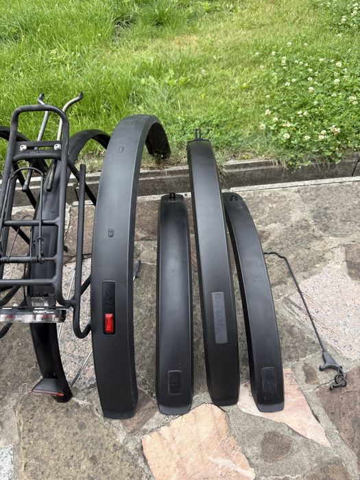 Багажник та підкрильники CUBE