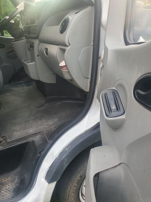 Renault Master 2,5 DCI plandeka , winda