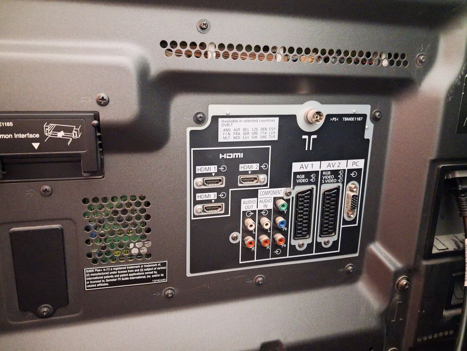 Panasonic i Luxor tv