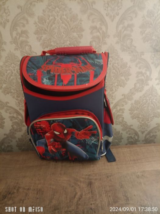Продам дитячу шкільну сумку