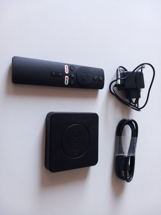 Android TV Box z obsługą rozdzielczości 8K i systemem Android 14.0 (2165)