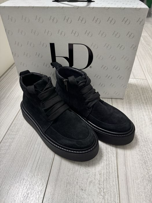 Продам жіночі хайтопи чорні, замшеві на байці, женские ботинки кеды