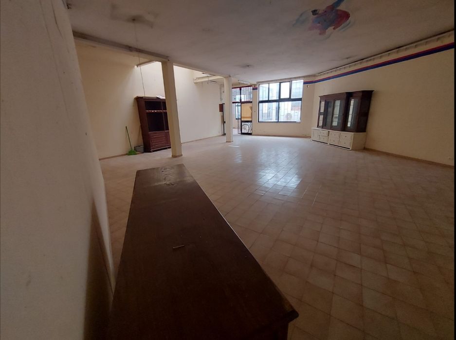 Arrendo Loja 107 m2 Quarteira (centro)