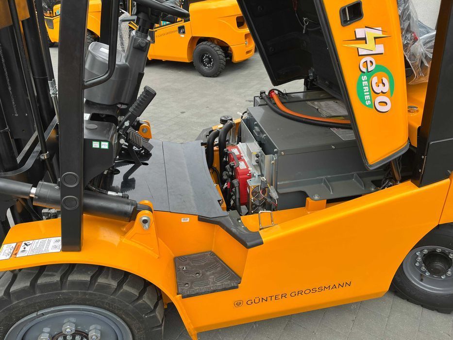 Nowy elektryczny wózek widłowy Gunter Grossmann 3T Triplex 4,8m