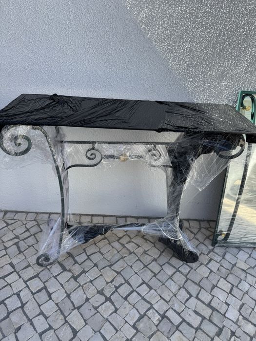 Conjunto de mesa e espelho em ferro forjado
