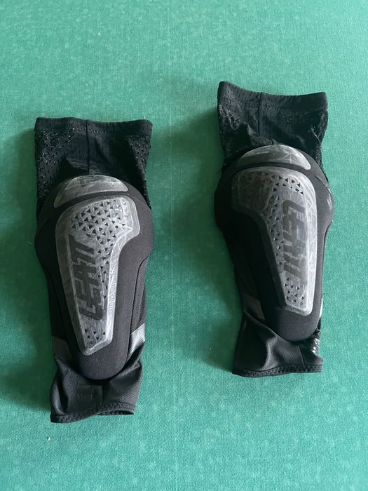 Налокотніки  Leatt 3df 6.0