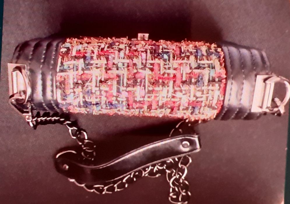 Новая стильная сумка через плечо.