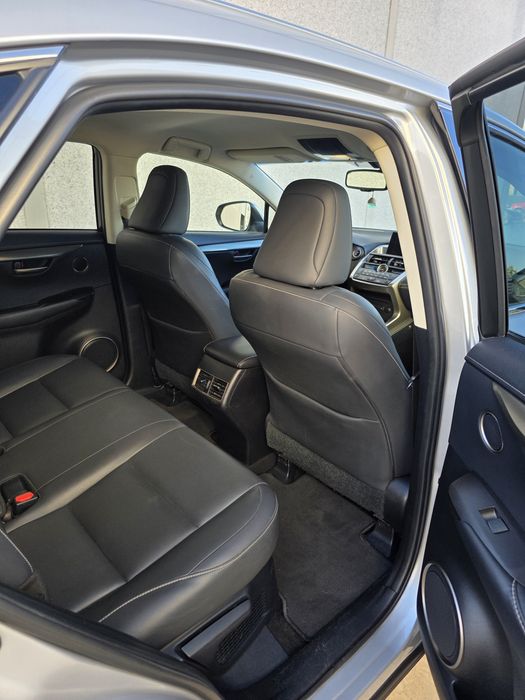 Lexus NX300h Executive+
