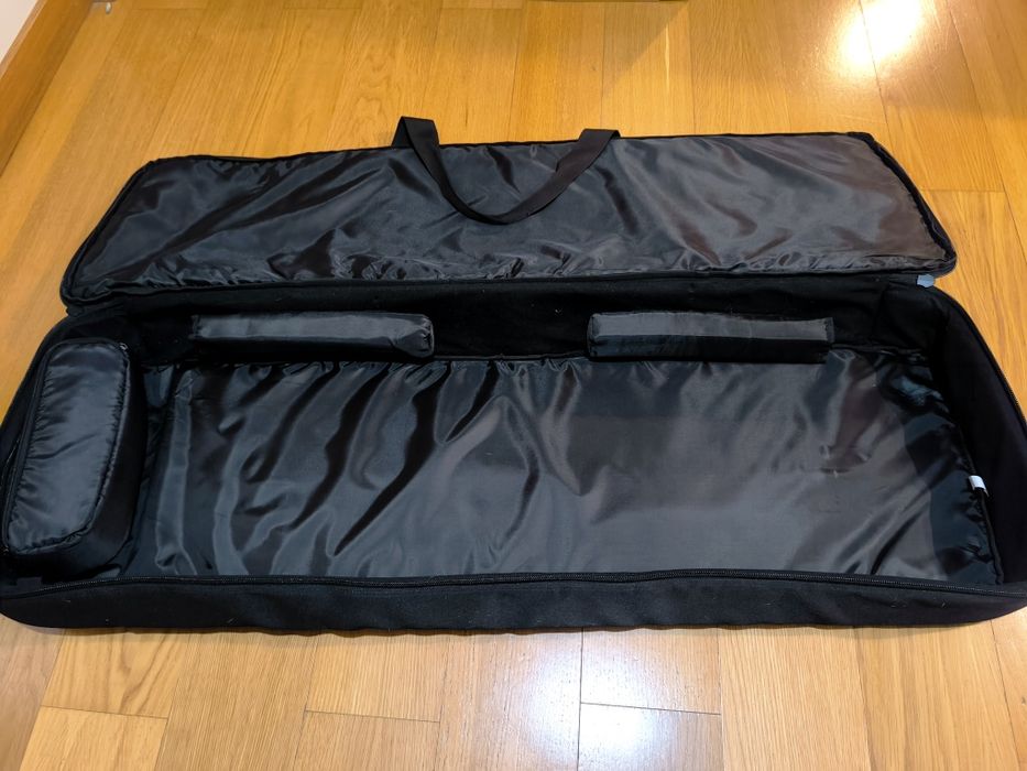 Teclado Roland BK 5 - como novo + case original + caixa origem