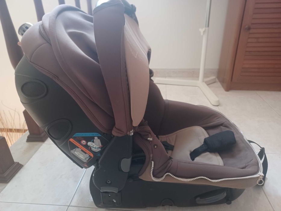 Ovo e alcofa Jané (2em 1) bege em otimo estado