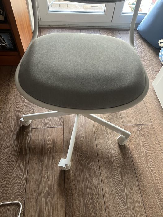 Cadeira de escritorio como Nova