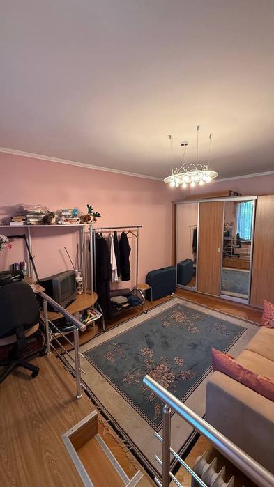 Продам 2 к. квартиру в Сталинке, Проспект Гагарина/Шевченко, парк Победы