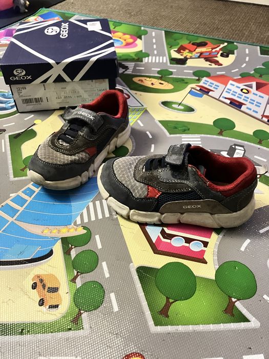 Saoatilhas de criança Geox