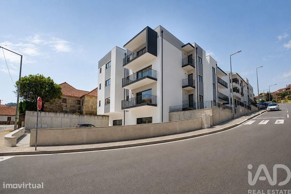 T3 Building in Cinfães, 233.00 m²