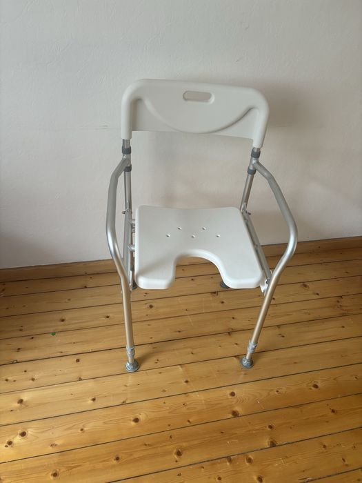 Стілець  для душу (людей похилого віку, інвалідів)