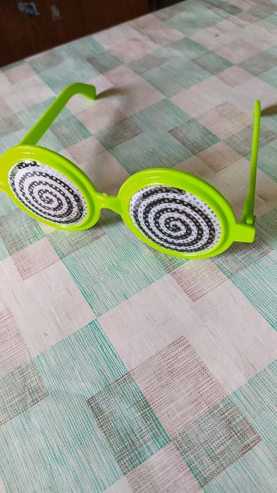 Маскарадные очки оранжевые гиганты, Рамка очков в форме сердца