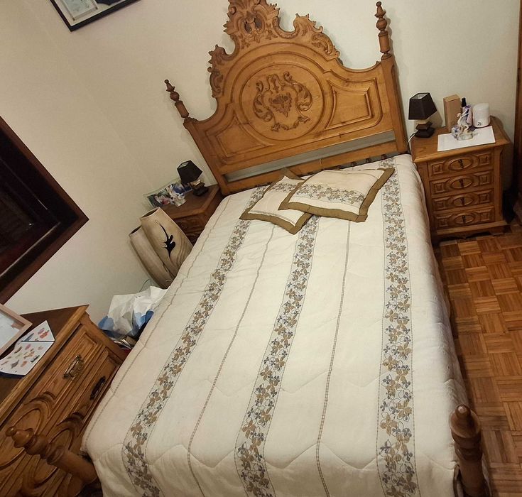 Quarto completo em bom estado para venda