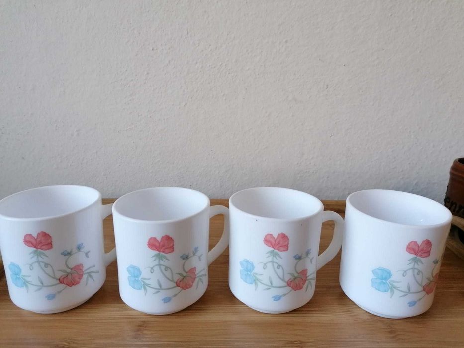 Conjunto de 4 adoráveis canecas