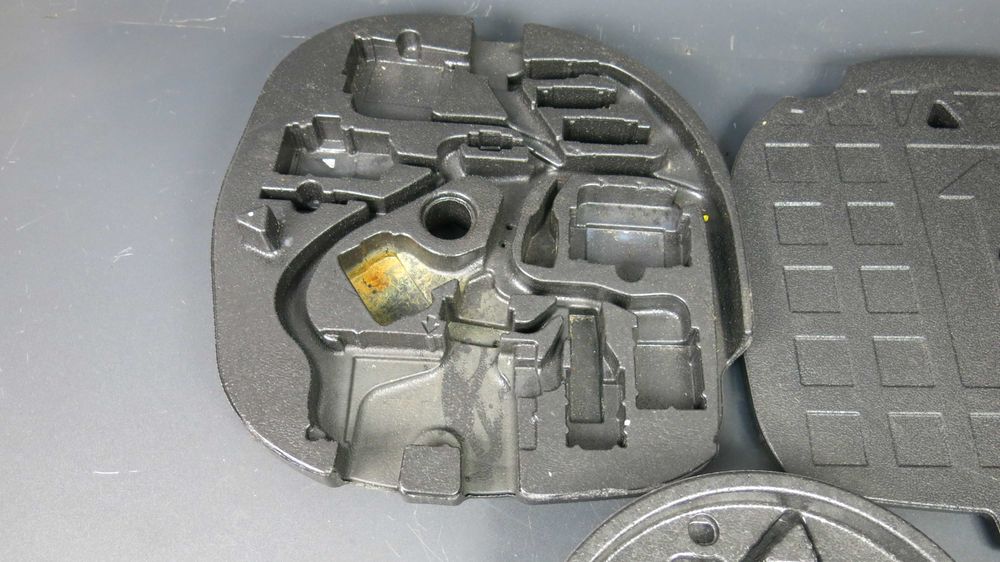 BMW E61 wypełnienie wkład bagażnika komplet