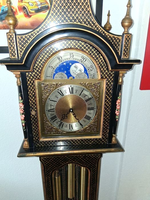 Relógio de pé pintado à mão