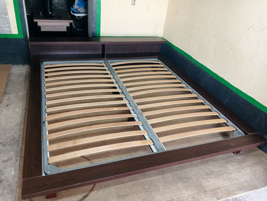 Кровать двуспальная