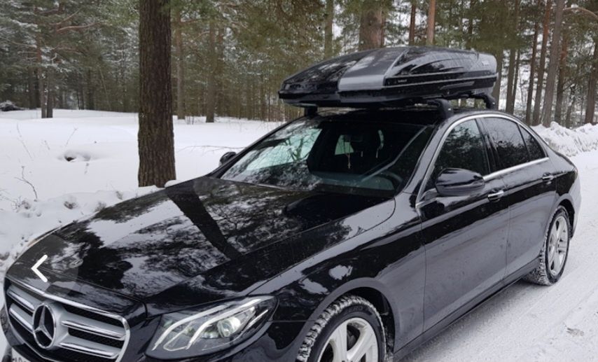 Thule WingBar Edge – belki dachowe do Mercedes W213 sedan