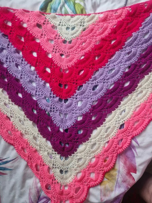 Chusta Wirus ciepła,kolorowa,duża...Piękna...NOWA