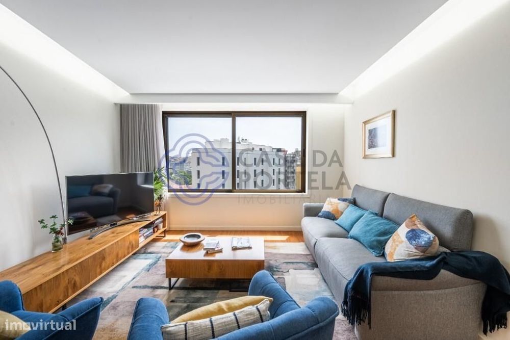 T2 remodelado na Boavista, com duas suites, cozinha equipada e garagem