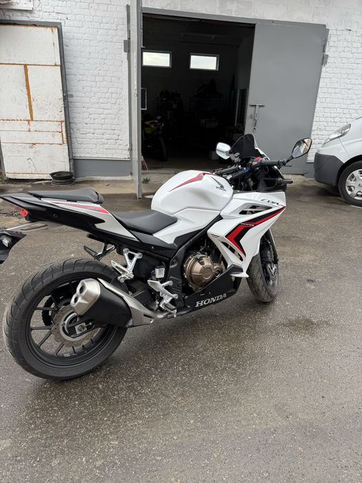 Honda CBR400R Перша реєстрація.
